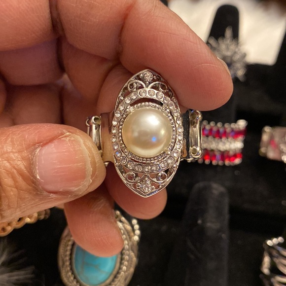 Everything must go - Picture 4 of 12